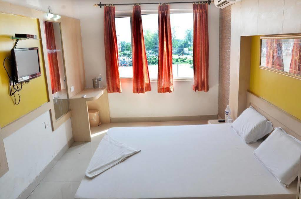 Hotel Ganga View Haridwār Екстериор снимка